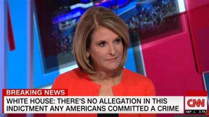 Gloria Borger: A Comprehensive Look at the Renowned Political Analyst