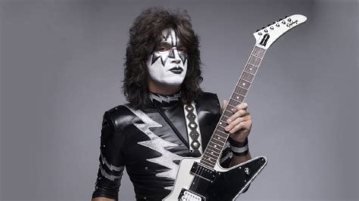 How Tall Is Tommy Thayer? A Comprehensive Guide to the KISS Guitarist