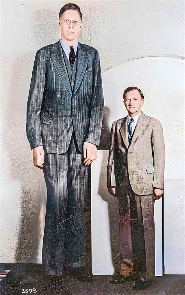 Robert Wadlow Disease: Understanding the Life and Condition of the Tallest Man Who Ever Lived